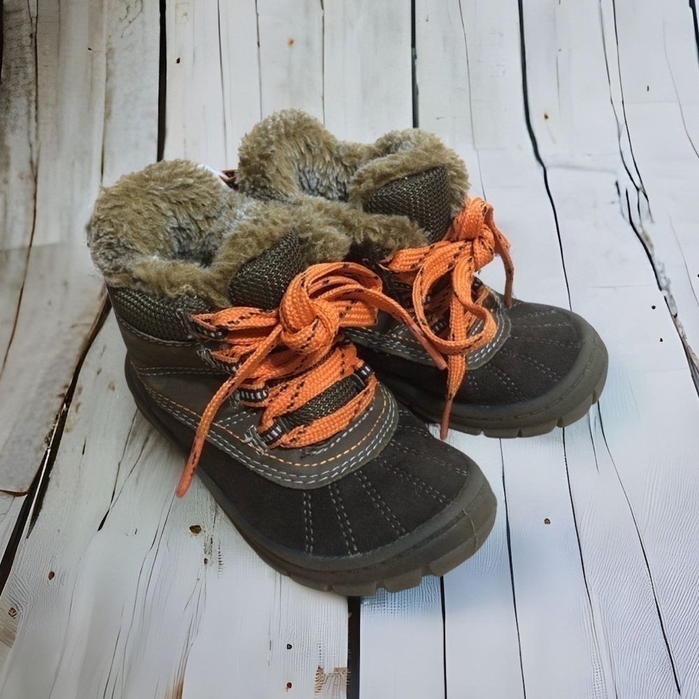 Osh Kosh B’gosh Faux Fur Lined Brown Boots Sz 7
